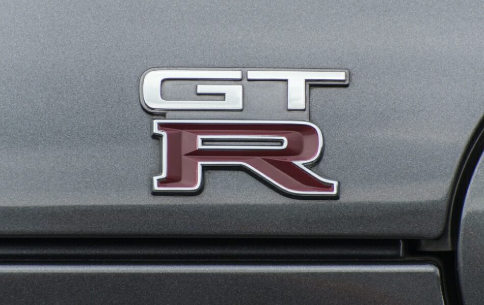 10240円 【高価値】 R32 GT-R スカイライン エンブレム